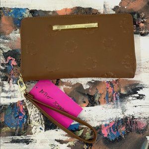 NWT Betsey Johnson Floral Zip Around Brown Wallet